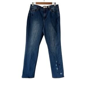Coldwater Creek The Creek Mid rise straight leg Blue embroidered Star jeans
